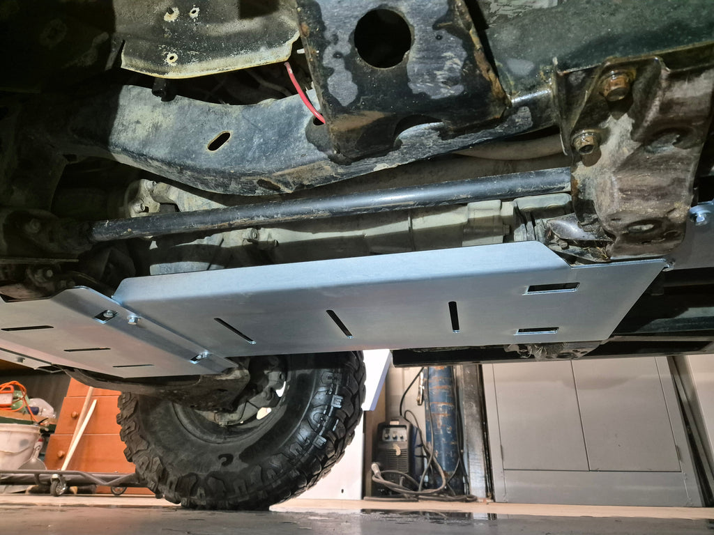 Mitsubishi Pajero Gen 2 Bash Plates